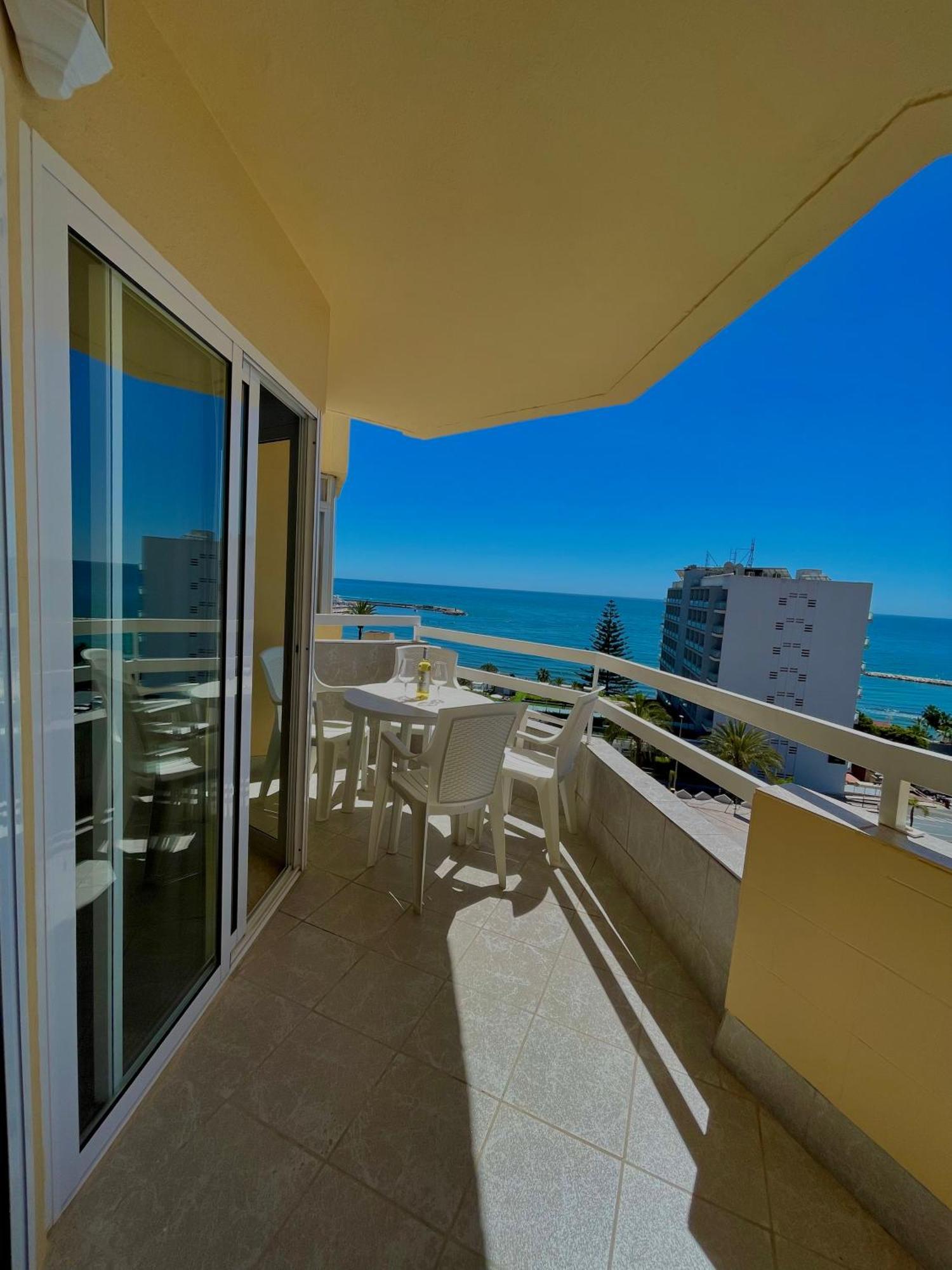 Vistas Al Mar Y Al Puerto Deportivo Leilighet Benalmádena Eksteriør bilde